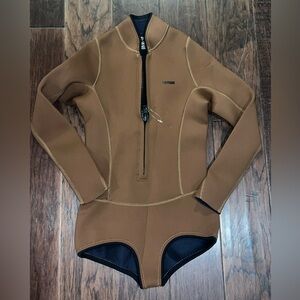 New Abysse Lotte Mocha Long Sleeve Spring Suit Wetsuit Size S Surf see descr